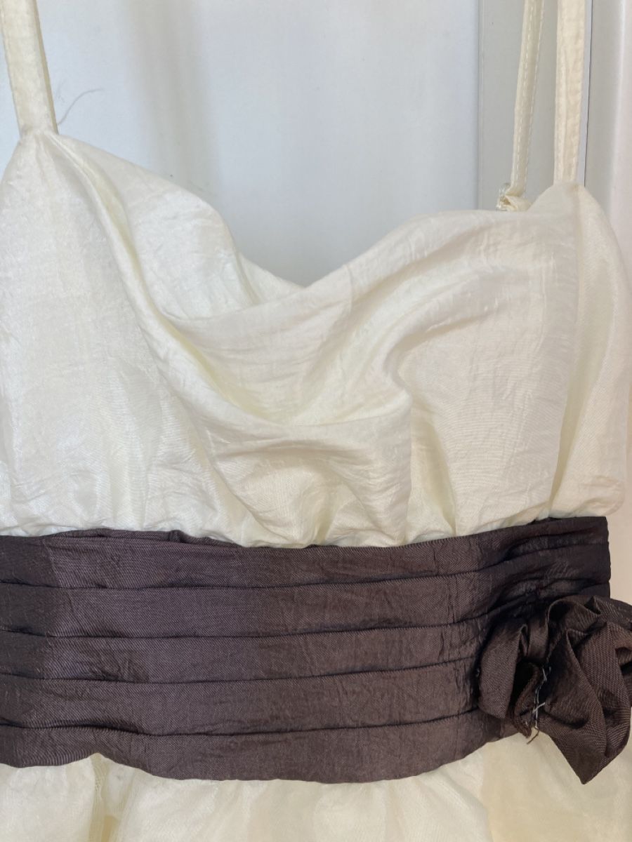 Robes et jupes: Robe de cocktail – Neuf (Voir description) à Daillens par blancheneige4 3