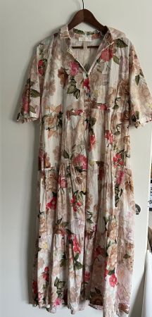 Kleid mit Blumenmuster made in Italy Einheitsgroesse