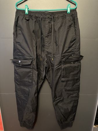 Bershka Cargo Jogginghose schwarz – XL