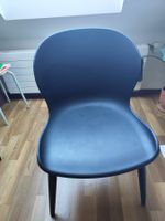 chaises noires