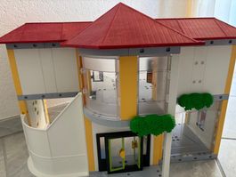 Playmobil Schulhaus 5923 mit Figuren und Zubehör
