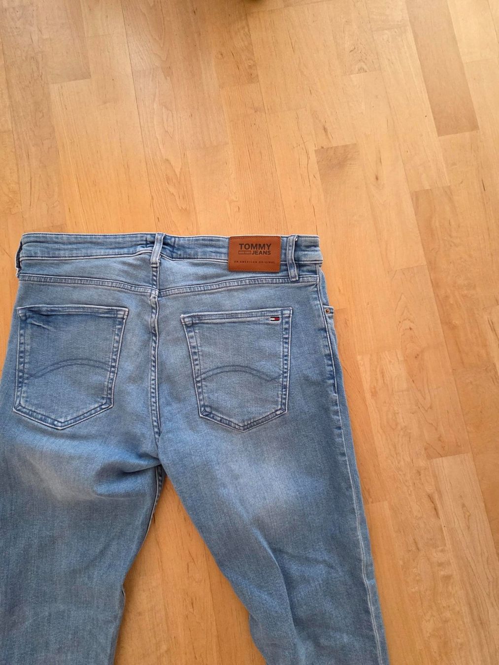 Tommy Hilfiger Jeans: Tommy Jeans 34x32 – Nuovo (secondo la descrizione) da Brügg BE venduto da Paesi1919 2