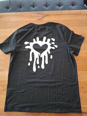 Schwarzes T-Shirt