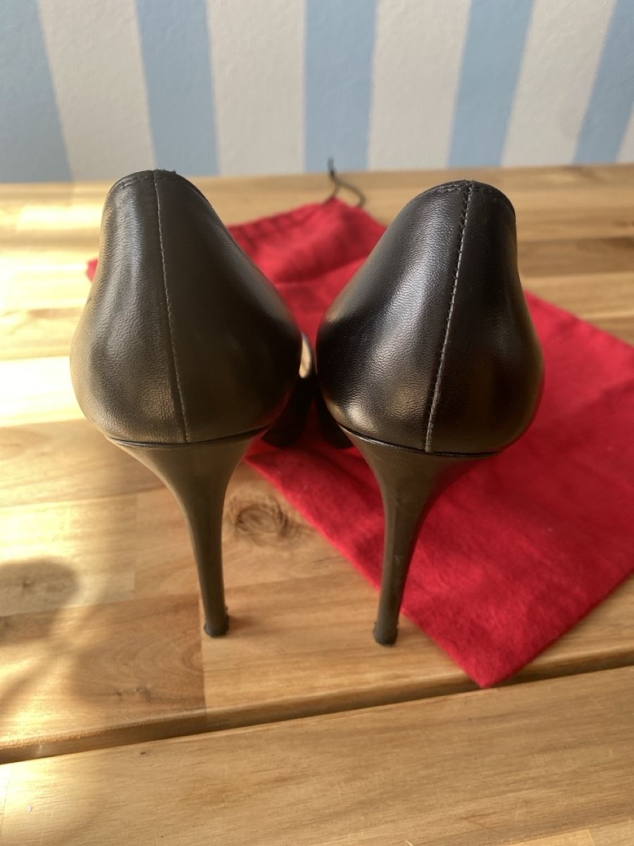 Christian Louboutin Scarpe da donna: Louboutin Peeptoe – Usato da Schwyz venduto da rat-race 1