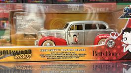 1939 Chevrolet Master Deluxe Betty Boop Die-Cast Car