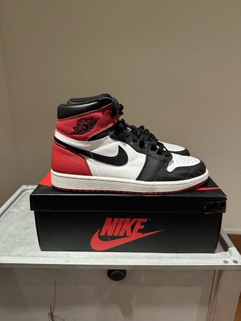 Air Jordan 1 Retro High OG Balck Toe 43