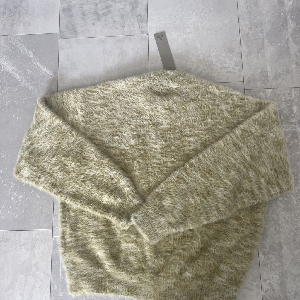 Pesoclo Maglioni & Felpe: Fuzzy Knit Sweater Peso – Nuovo e nell'imballaggio originale da Elfingen venduto da noe_yct6 1
