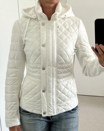 Weisse Stepp Jacke mit Kapuze Madeleine Gr. S