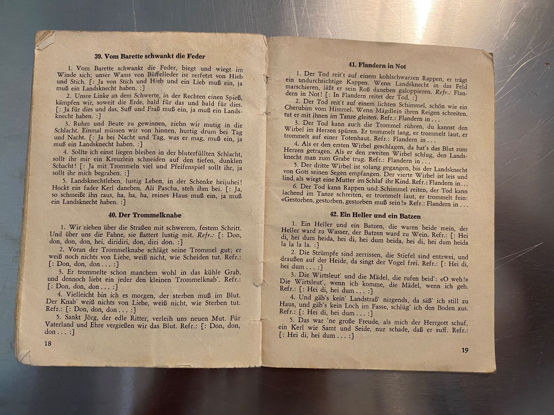 Libri: Schweizer Armee. Wir singen mit Gfr. Schreiber Liedertexte – Usato da Winterthur venduto da nor_qtg7 3