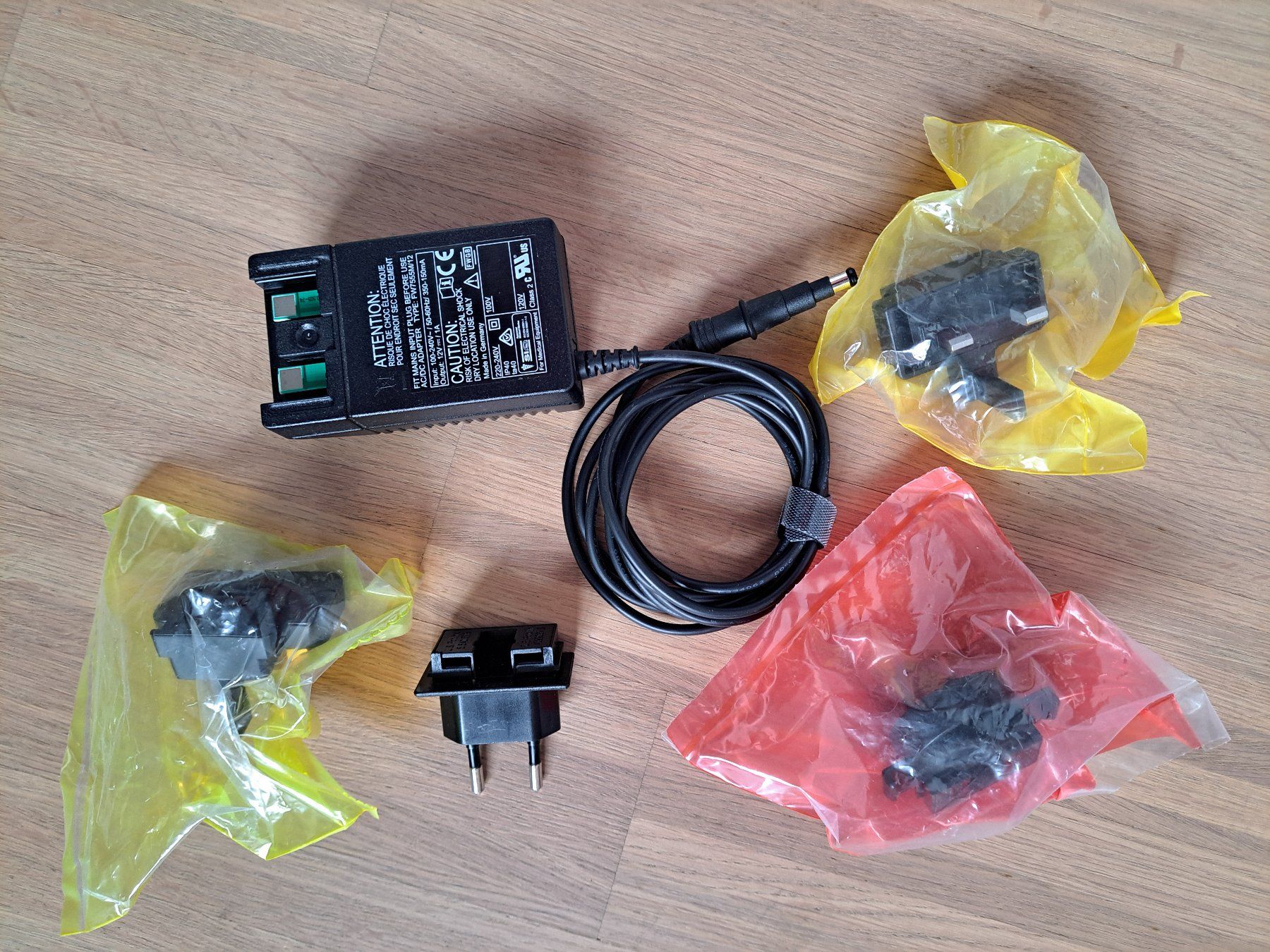 Unità & Adattatore: Netzadapter – Usato da Volketswil venduto da Nano_G 1