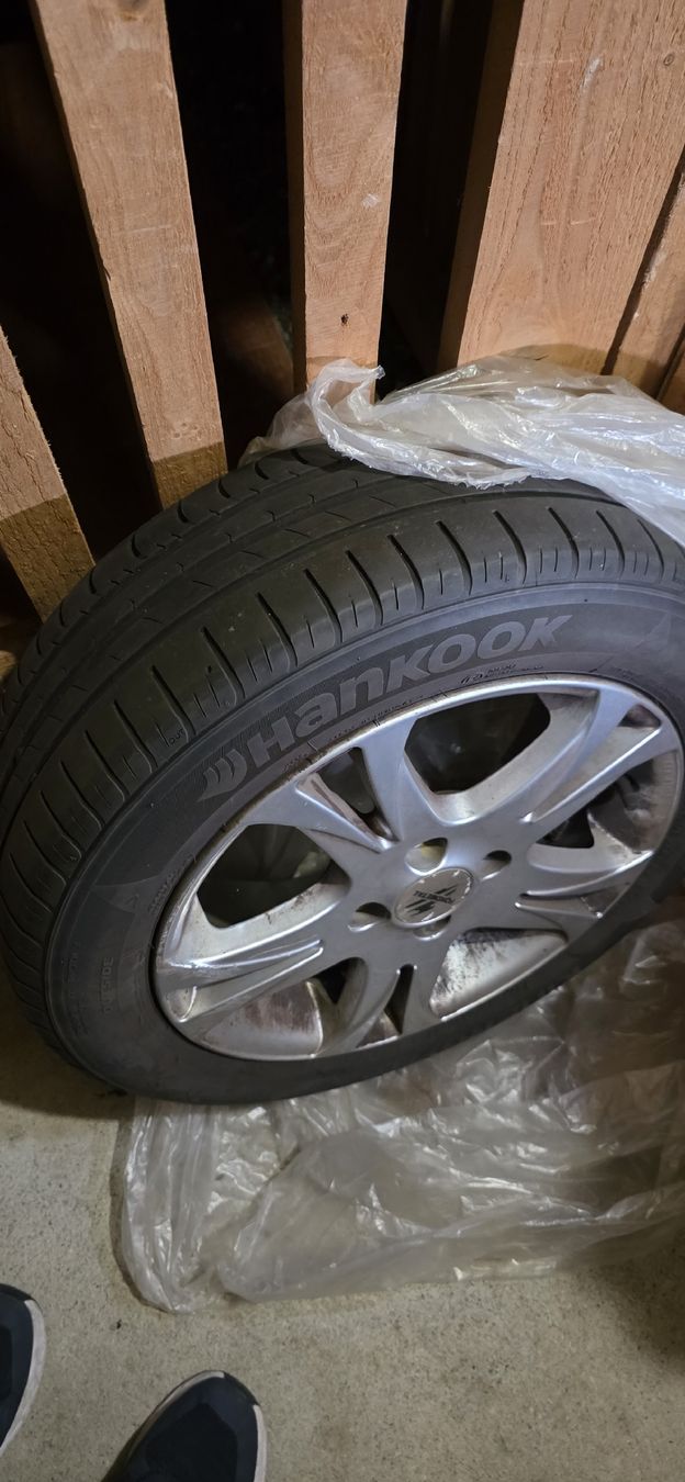 Pneumatici & Ruote complete: reifen mit Felgen – Usato da Winterthur venduto da M_Attoun 1