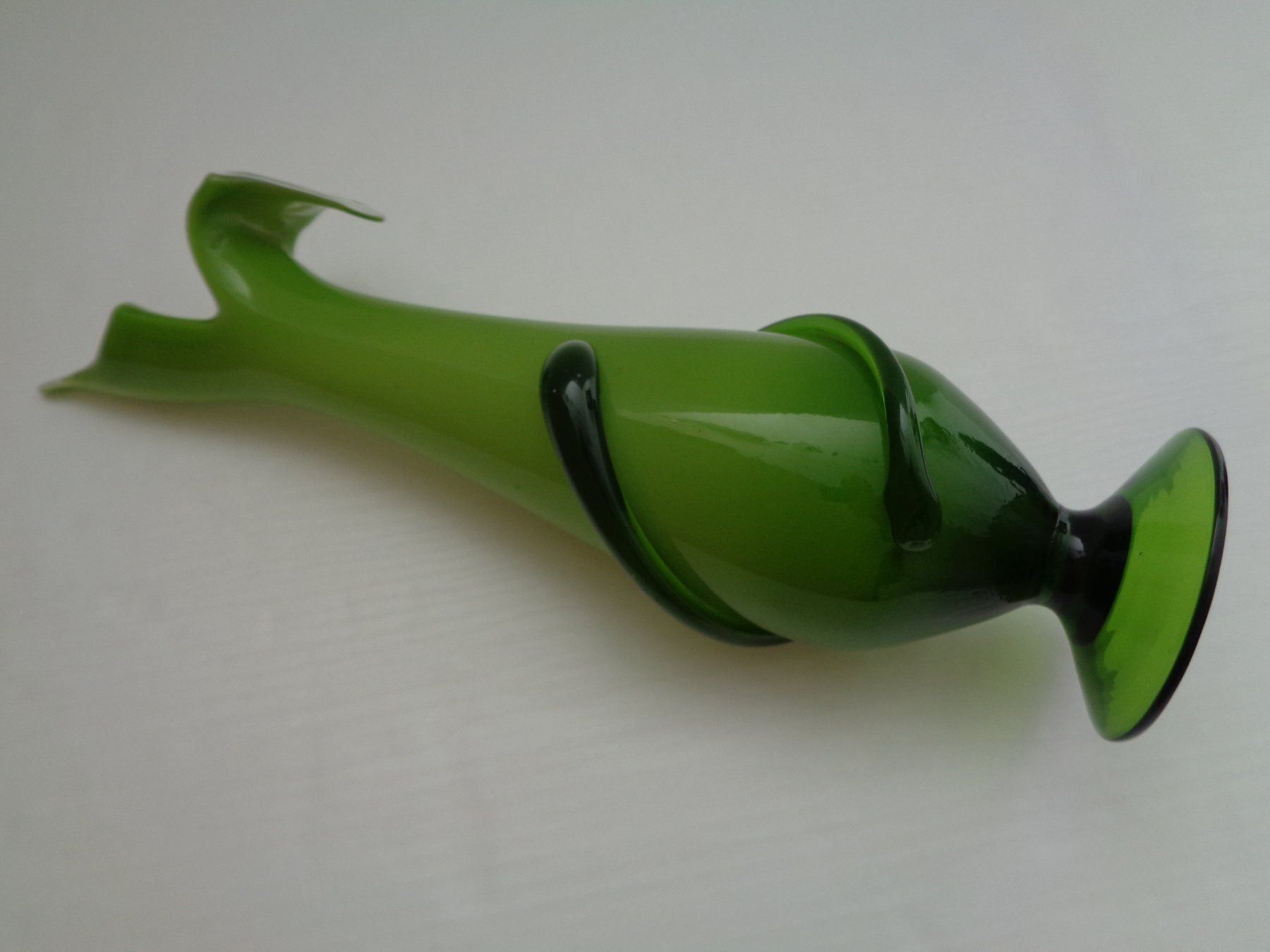 Murano Vasi & Recipienti: Murano Schnabelvase Opaline grün – Usato da Chur venduto da omonia 7