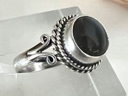 Vintage Silberring Onyx-Cabochon & kunstvollem Dekor G 48-49