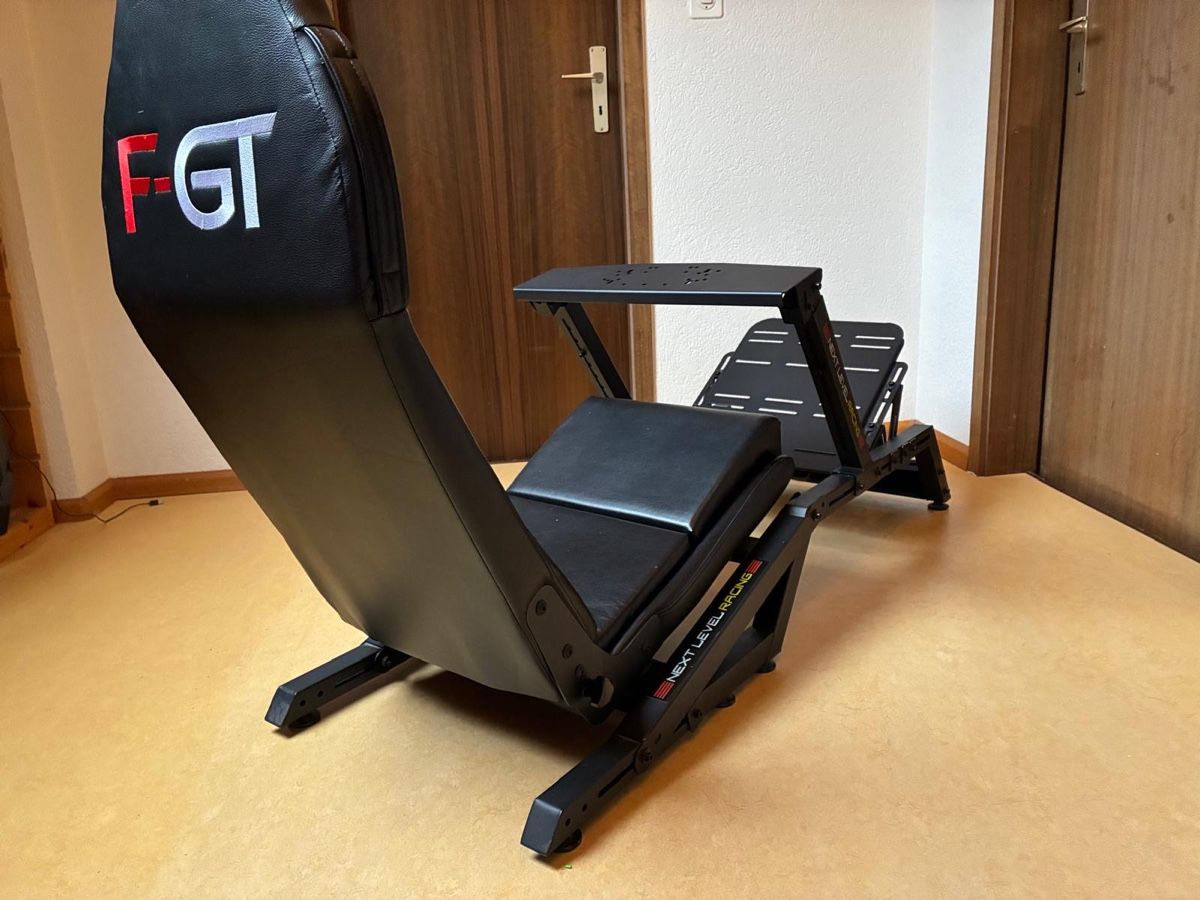 Sedie: Next Level Racing F-GT Sim Rig / Simulator Cockpit – Usato da Therwil venduto da Joel2023 3