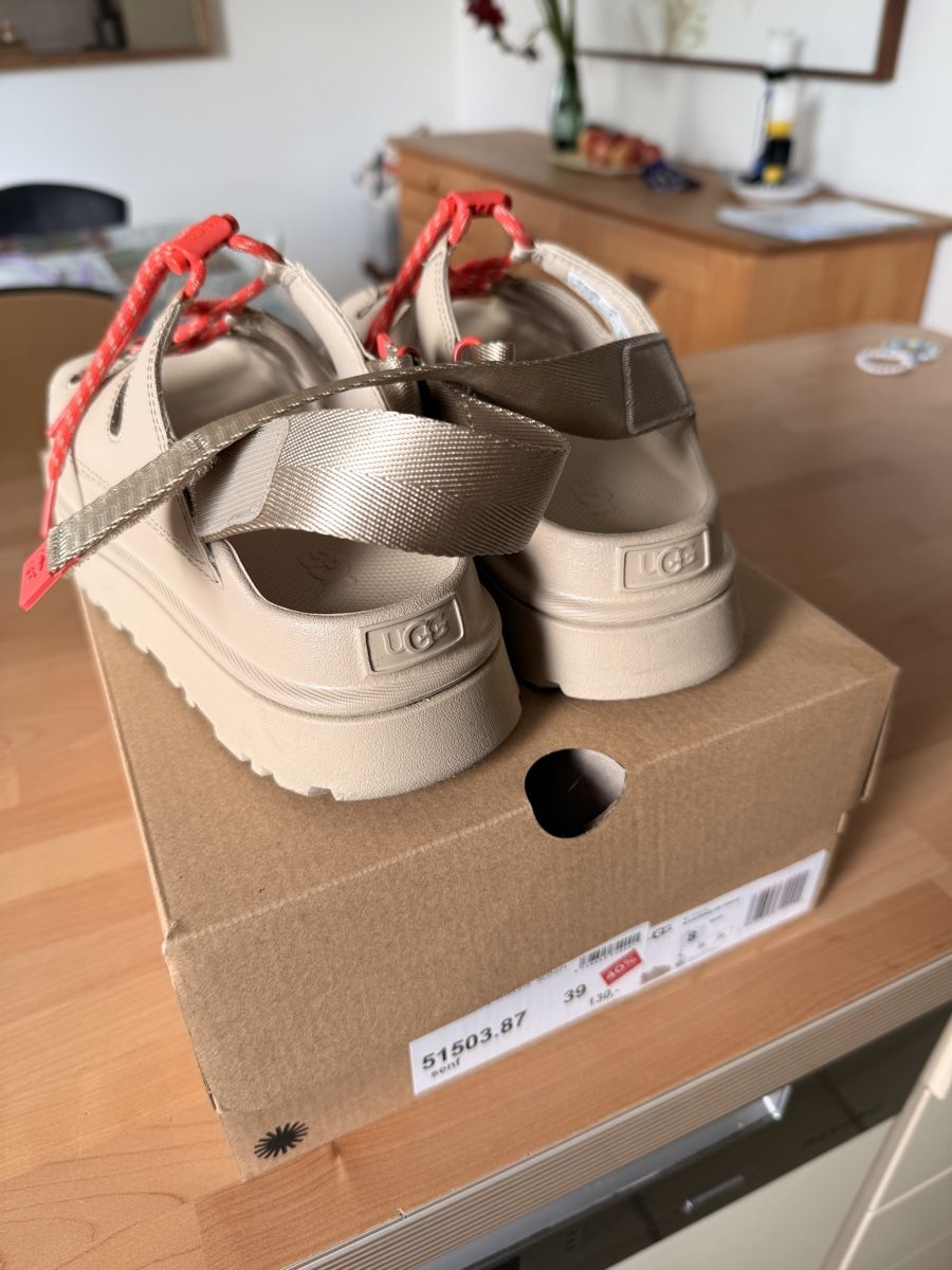 Ugg Damenschuhe: UGG golden glow sandals  – Neu (gemäss Beschreibung) aus Allschwil von let_s2d9 4