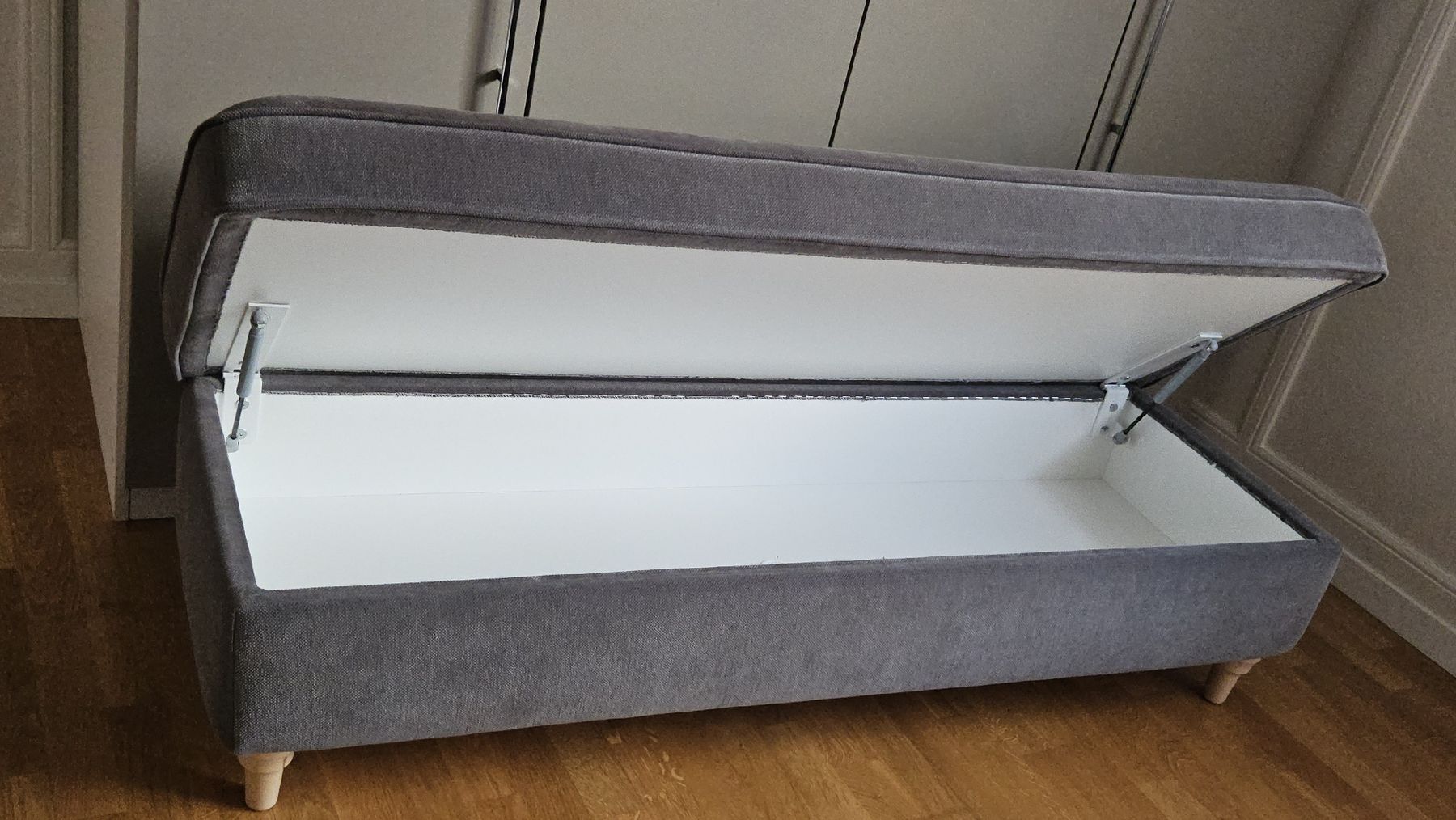 Ikea Bancs: Bank Esseboda ikea – D'occasion à Murten par RYO_RYO 1
