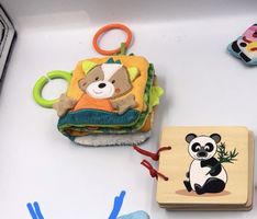 Jouets d'éveil divers bébé à l’unité