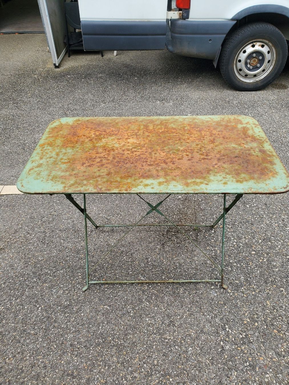 Tavoli: Vintage Blech - Gartentisch – Usato da Lotzwil venduto da Trucker012