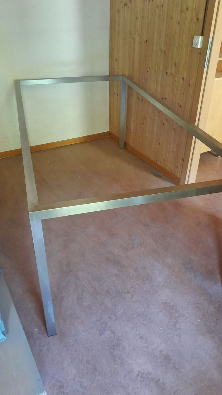 Tische: Gestell Chromstal, Tischgestell – Gebraucht aus Menznau von gronderTK15