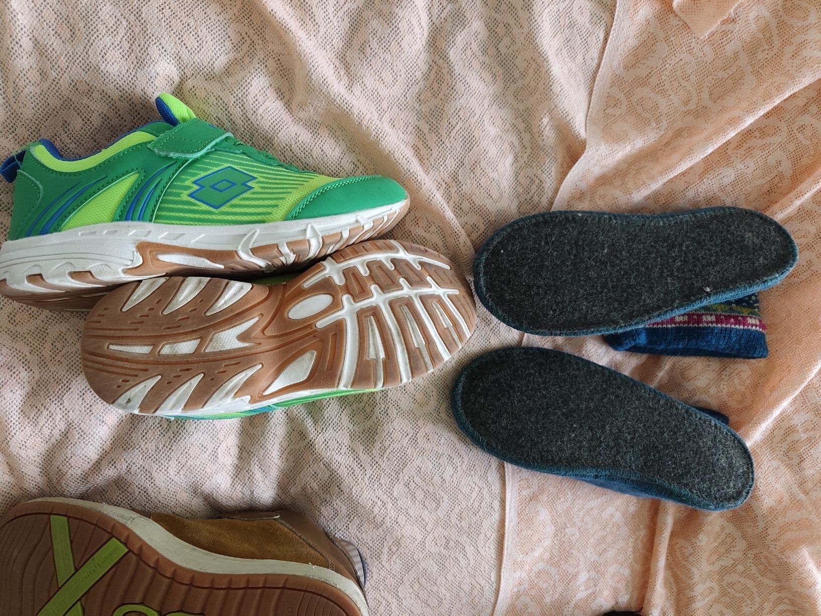 Scarpe per ragazze: schuhpaket gr. 35 mit marken – Usato da Muttenz venduto da Hermesvonthan 2