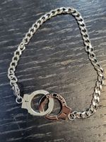 Cooles Armband mit Handschellen-Anhänger