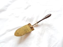 Ancienne truelle à gâteau en argent 800 