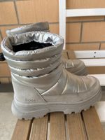 Silberne BOSS Winterstiefel, Grösse 40 - Neuwertig!
