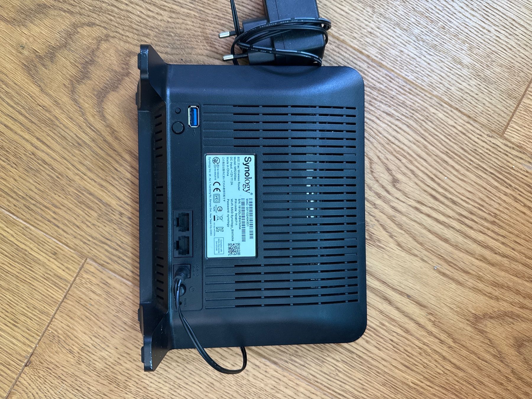 Synology Modems & Router: Synology Router MR2200 – Gebraucht aus Sursee von AKE_Schmidi 1