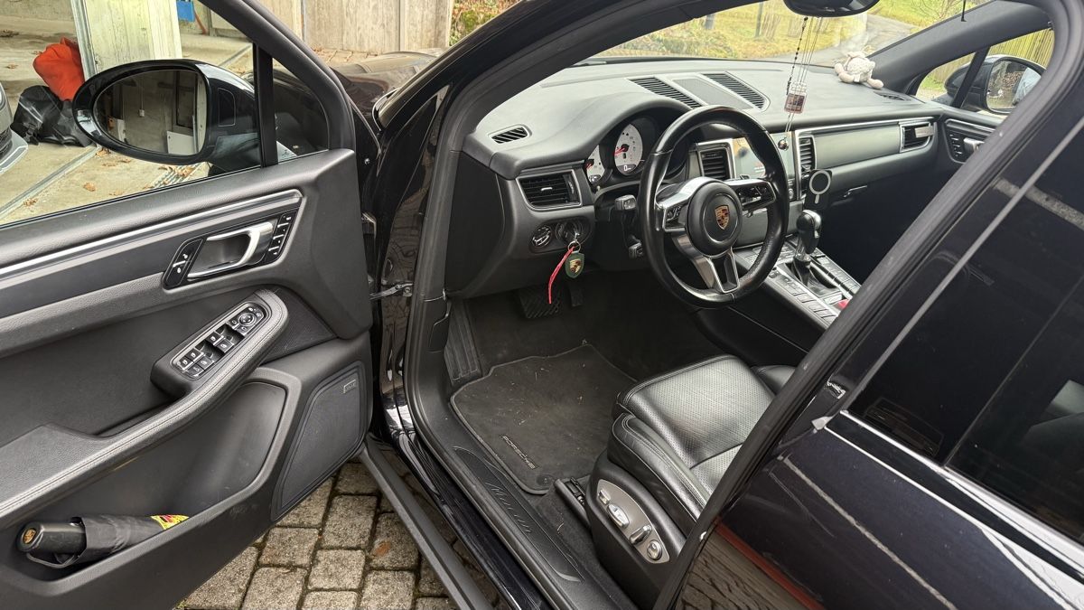 Porsche Automobili: Porsche Macan 2.0 Blackline – Usato da Steg im Tösstal venduto da Beckerbande 4