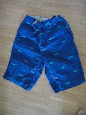 Kurzhose Shorts GAP mit Hai-Muster, Grösse 10 Jahre