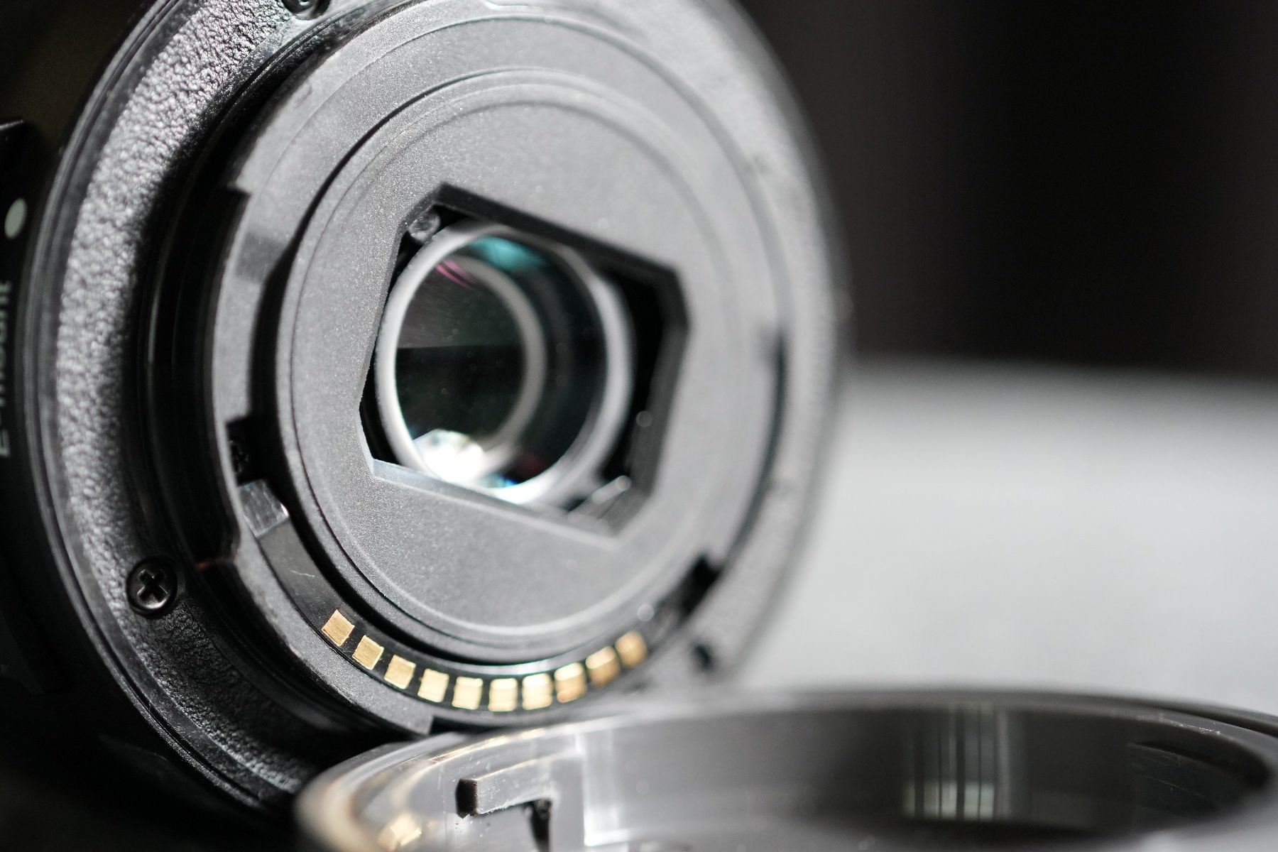 Sony Obiettivi: Sony PZ 16-50 OSS II – Usato da Renan BE venduto da Pro7Concept 5