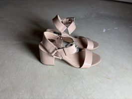 Sandales à talon DKNY beige pointure 37.5 bon état