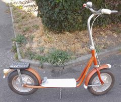 Ancienne trottinette MW vintage orange à grandes roues