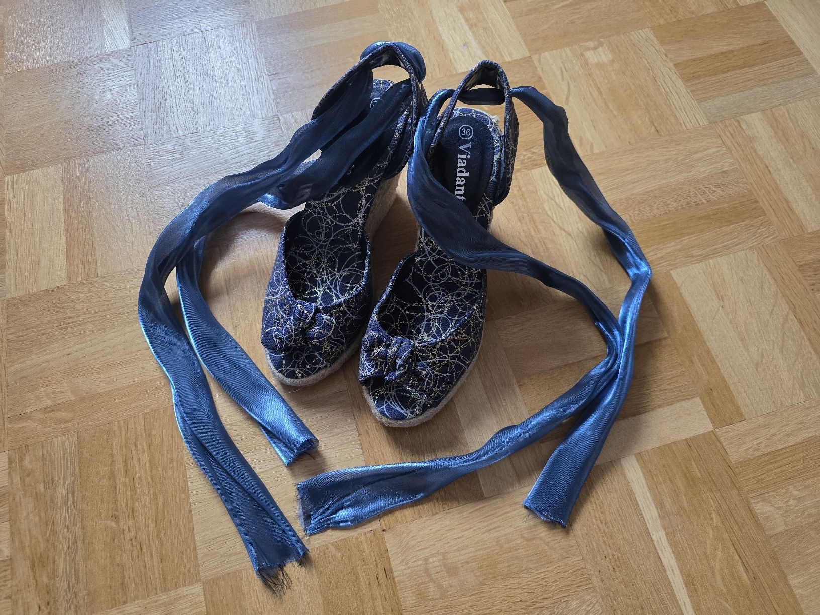 Damenschuhe: Wedge Espadrilles – Gebraucht aus Belp von sar_r7ls