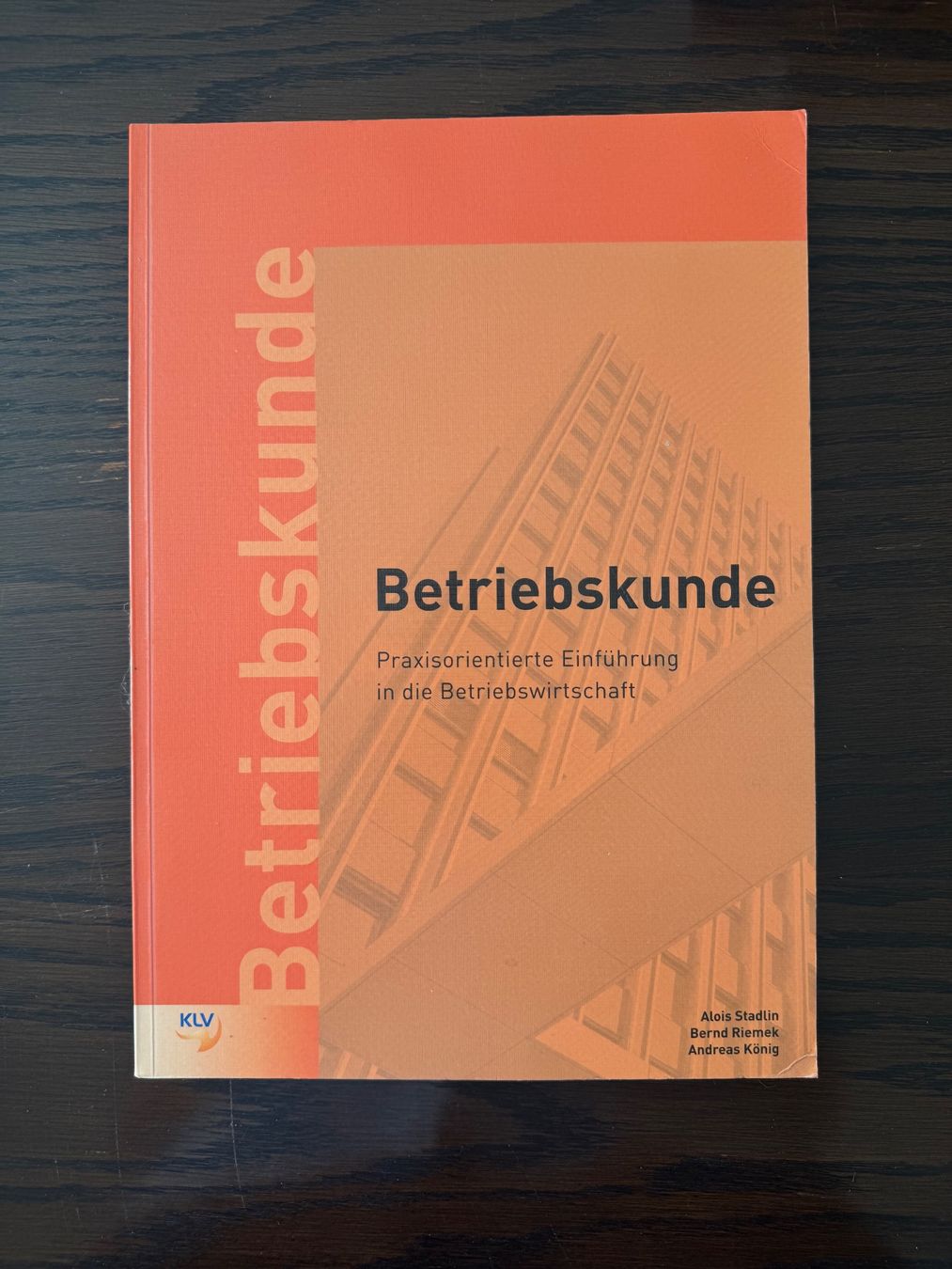 Libri: Betriebskunde Lehrbuch – Usato da Binningen venduto da Dan_Shachar