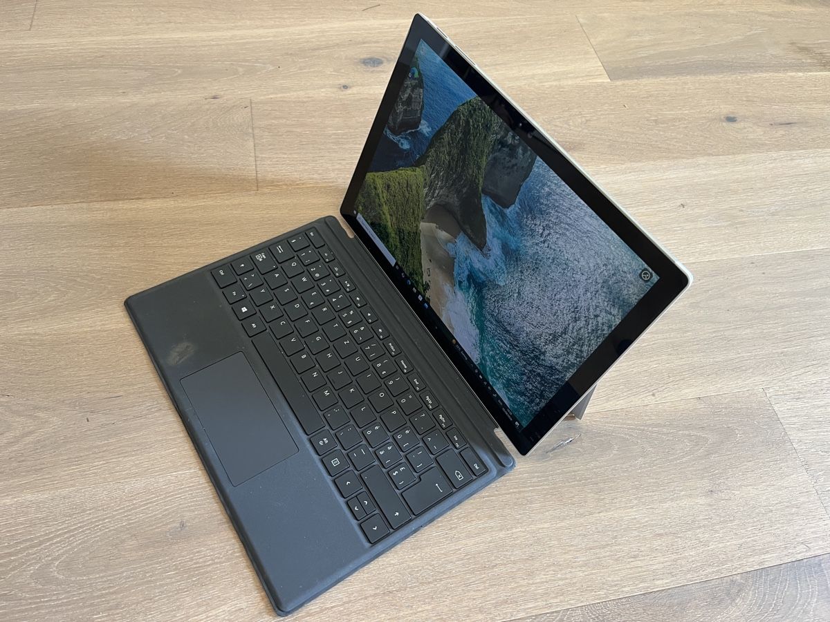 Microsoft Tablet PC: Microsoft Surface Pro 4 8GB RAM 256GB SSD Keyboard – Gebraucht aus Bottmingen von petertrybus 3