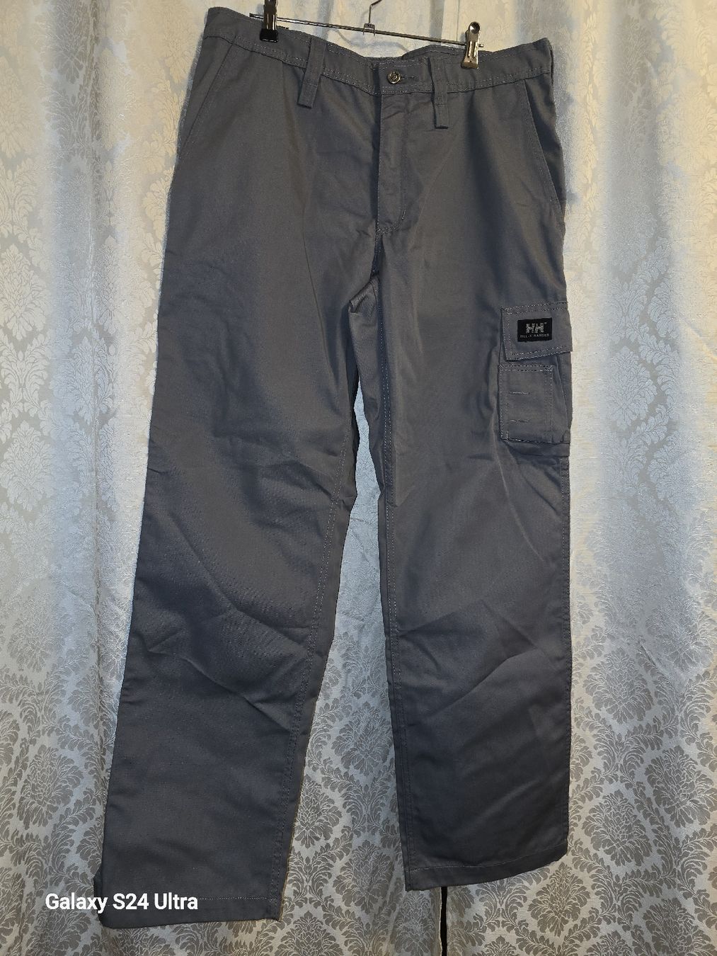 Helly Hansen Pantaloni: Helly Hansen Arbeitshose, Grau, Grösse C52, Top Zustand! – Nuovo e nell'imballaggio originale da Gelterfingen venduto da charly3333
