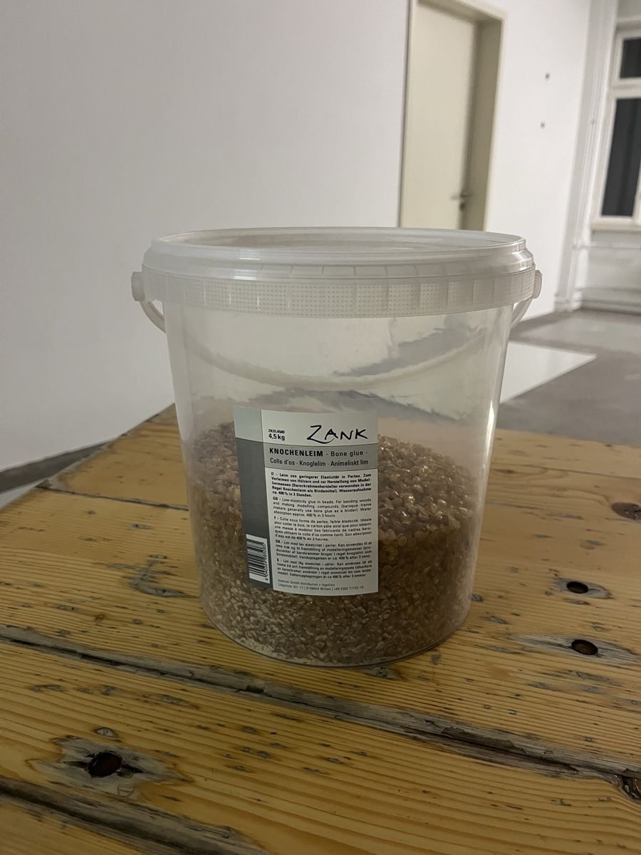Alle Werkzeuge: ZANK Knochenleim in Perlenform – Gebraucht aus Zürich von zoe_n85h
