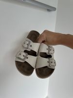 Weisse H&M Birkenstocks mit silbernen Schnallen Gr.39