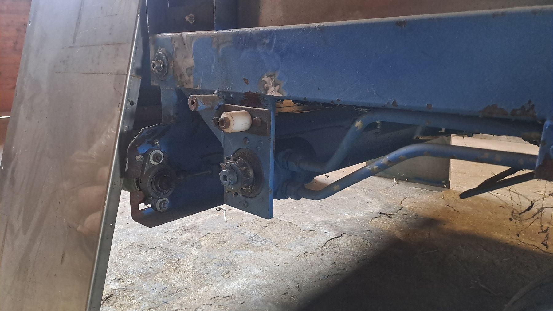 Toutes les machines: Futterverteil oder Einstreuwagen – Défectueux à Oberdorf NW par mutter-kuh 4