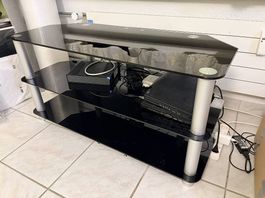 TV-Möbel / HiFi-Rack aus schwarzem Glas