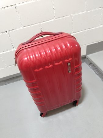 Roter Koffer Rollkoffer Cabin Size Gebraucht