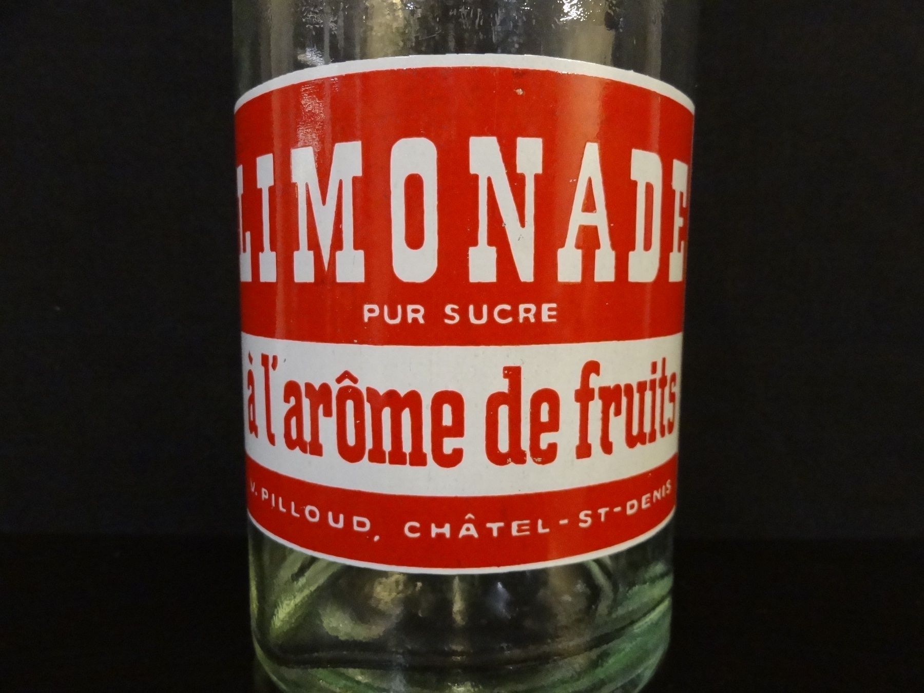 Gläser, Krüge & Flaschen: Flasche LIMONADE PUR SUCRE V. PILLOUD CHÂTEL-ST-DENIS 1957 – Gebraucht aus Kerzers von Flaschenposten 2