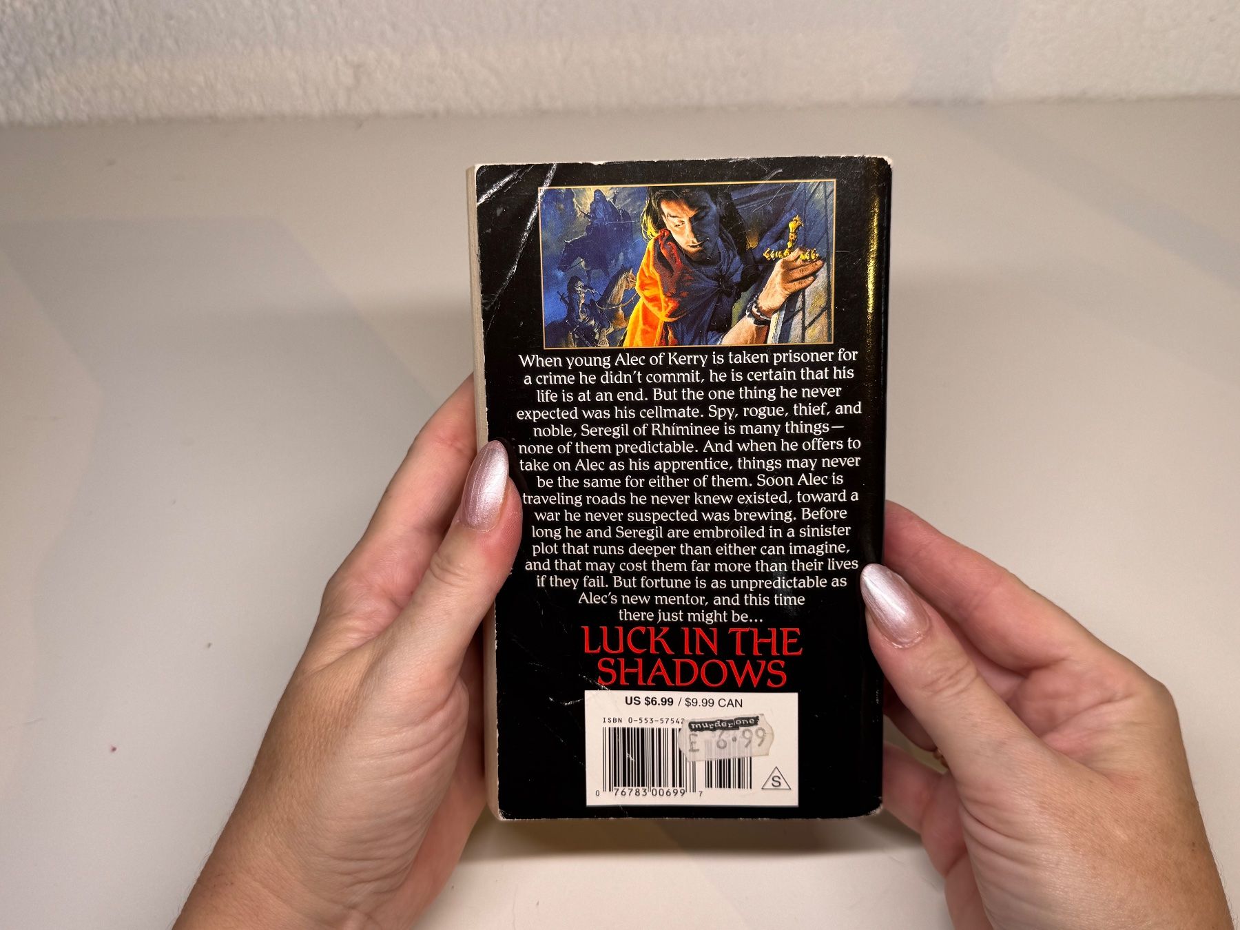 Libri: NOVEL: Lynn Flewelling, Luck In The Shadows – Usato da Grosswangen venduto da English_books 9