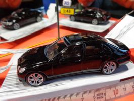 Mercedes-Benz  1:43 (mit Box) Auto-Tech        > (A2)