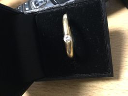 Gold Ring 18 K ( 750 )mit Diamant sehr schön 