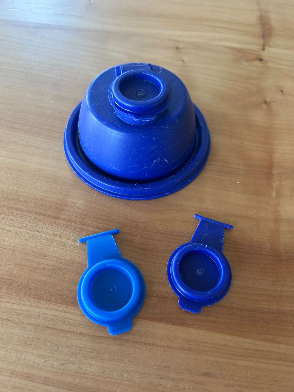 Tupperware Appareils de cuisine: Tupperware Shaker Deckel mit 2 Ersatzdeckli – D'occasion à Kaltbrunn par lagone1