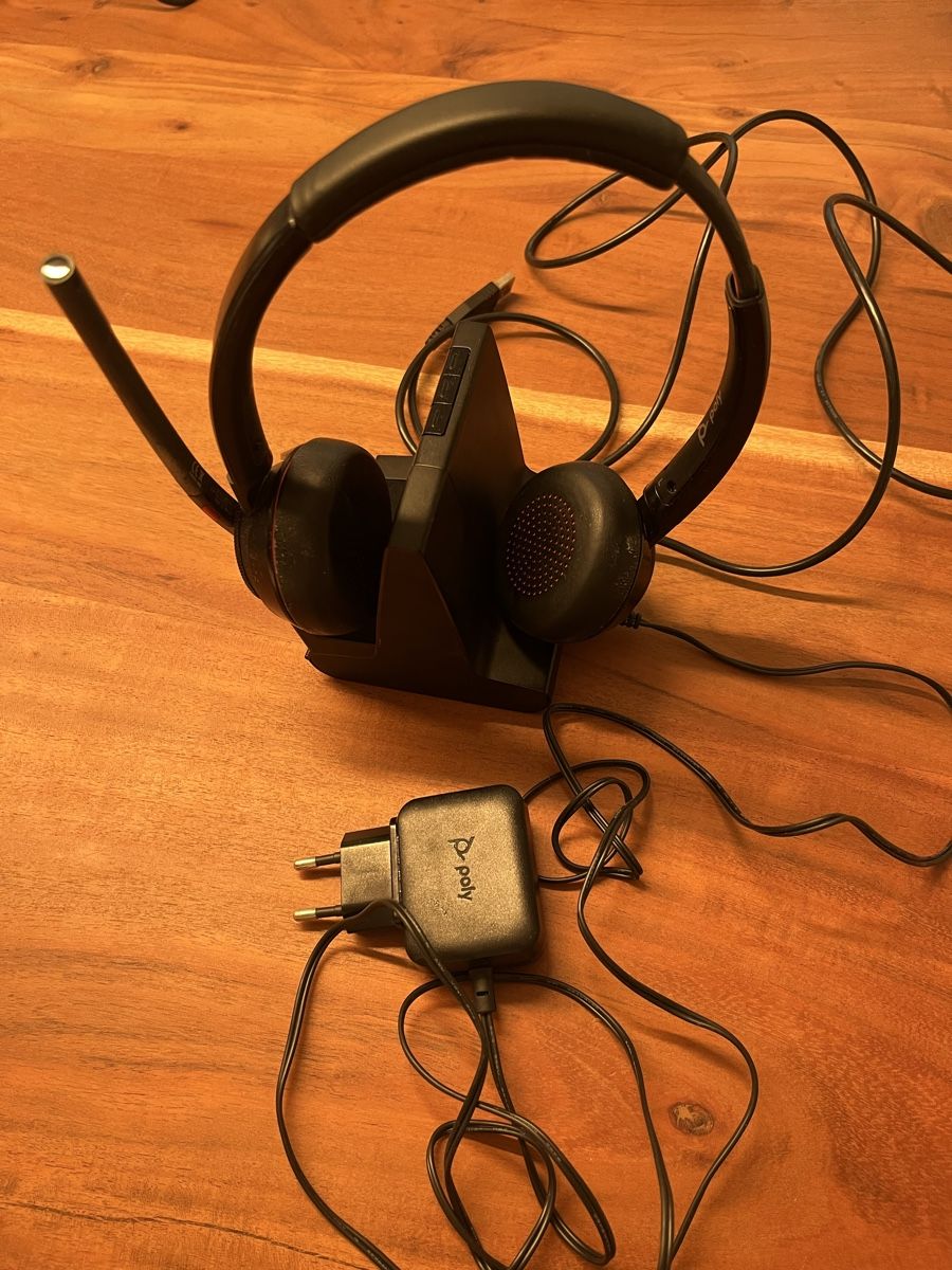 Cuffie: Poly Headset with Dock and Charger used – Usato da Zürich venduto da Ricardinho_12 1