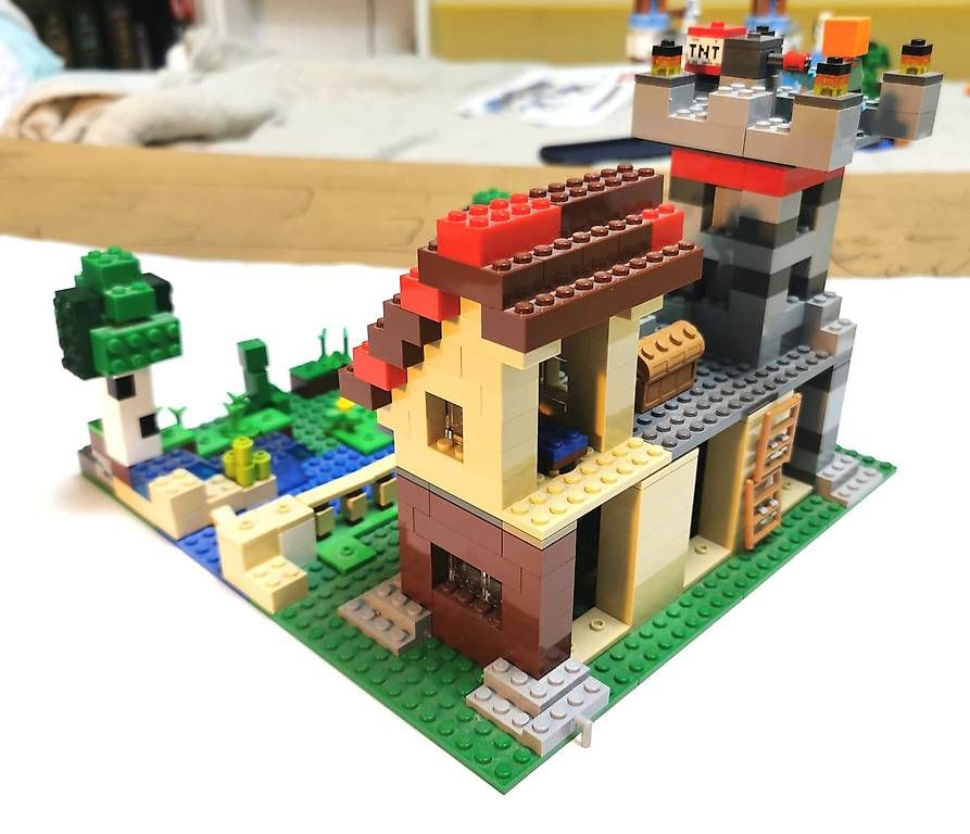 Lego Baukästen: Lego Minecraft 21161 – Gebraucht aus Golino von emi_6l62 2