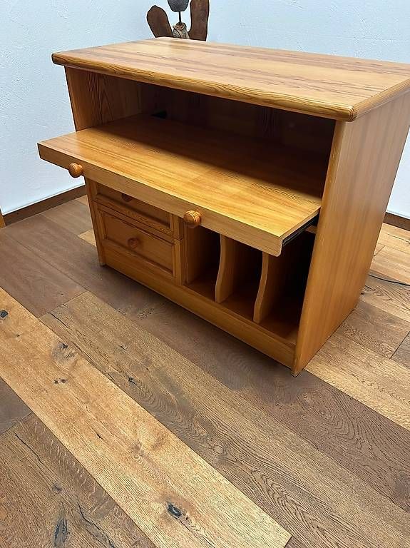 Commodes: Holzkommode – D'occasion à Domat/Ems par TORA89 1